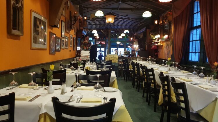 Bar 61 Restaurant